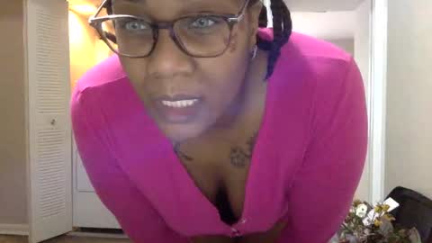 Snapshot of riversaint chatting on 01-21-25, 02:37 River Saint online show from 01-21-25, 02:37