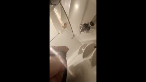 Snapshot of rjl571 chatting on 02-08-26, 02:42 rjl571 online show from 02-08-26, 02:42