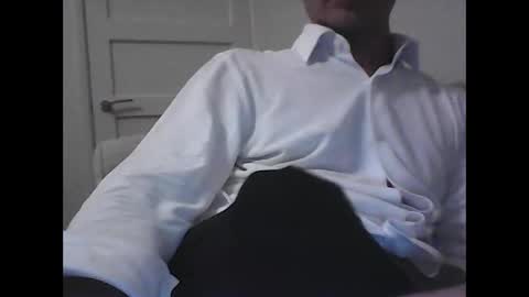 Snapshot of rjppn548604 chatting on 10-28-25, 02:59 Wednesday morning online show from 10-28-25, 02:59