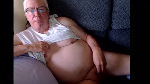 Snapshot of rk504 chatting on 02-04-25, 04:18 Ron online show from 02-04-25, 04:18