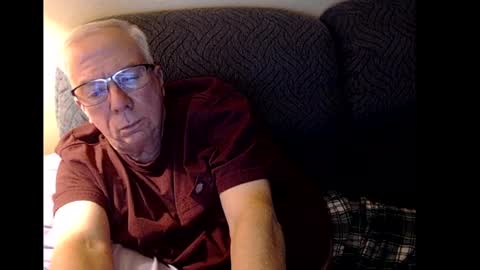 Snapshot of rk504 chatting on 02-06-25, 01:49 Ron online show from 02-06-25, 01:49