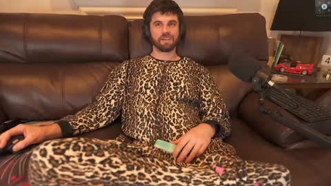 Ryan aka KeylimeRy online show from 01-05-25, 10:21