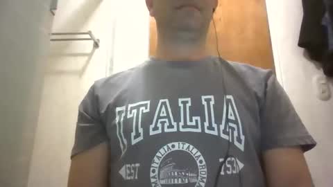 Snapshot of rnero67 chatting on 04-01-26, 04:46 Rnero67 online show from 04-01-26, 04:46