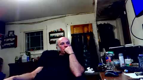 Snapshot of rnrd chatting on 10-27-25, 03:10 rnrd online show from 10-27-25, 03:10