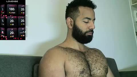 SebasRoa online show from 01-30-25, 03:08