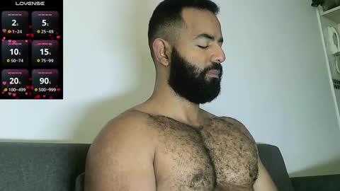 SebasRoa online show from 03-06-25, 02:29