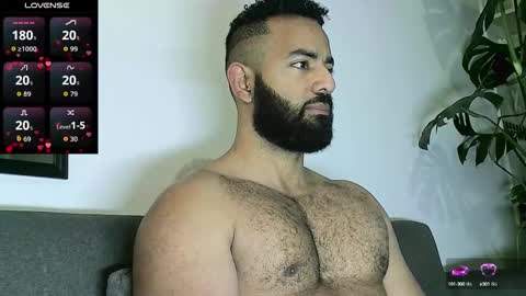 SebasRoa online show from 09-30-25, 04:45