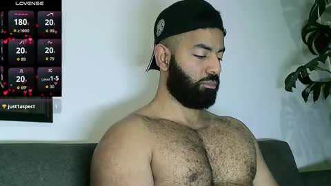 SebasRoa online show from 10-02-25, 03:30