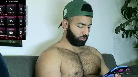 SebasRoa online show from 10-07-25, 04:37