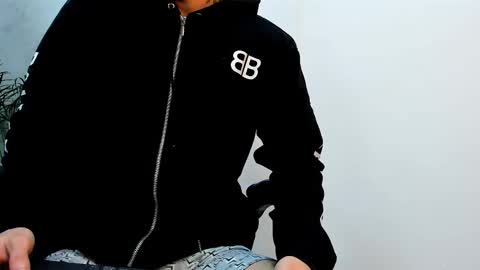 Roan Birkin online show from 11-18-25, 08:35