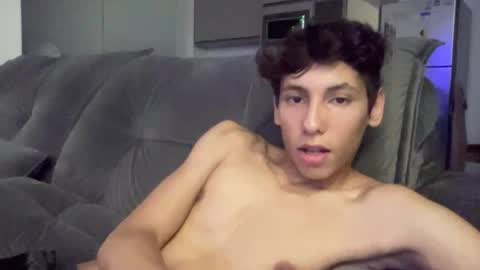 Snapshot of roandry909974 chatting on 12-02-24, 01:58 roandry909974 online show from 12-02-24, 01:58