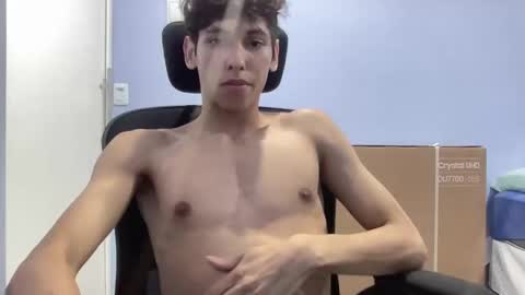 Snapshot of roandry909974 chatting on 12-10-24, 02:16 roandry909974 online show from 12-10-24, 02:16