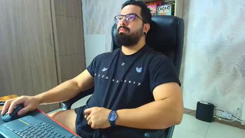 Robby online show from 11-30-25, 06:12