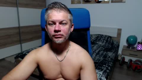 Snapshot of robbyshawz chatting on 07-14-26, 04:06 robbyshawz online show from 07-14-26, 04:06