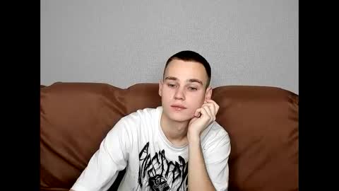 robert10211 online show from 11-03-25, 11:33