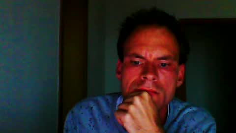 robert27081988 online show from 07-20-26, 07:05