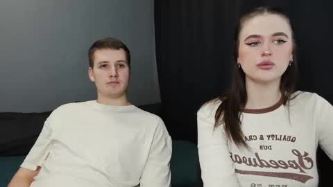 Snapshot of robert_lisa chatting on 02-21-25, 03:23 Lisa and Robert i am online all days 900 am GMT3 online show from 02-21-25, 03:23
