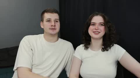 Snapshot of robert_lisa chatting on 02-22-25, 01:22 Lisa and Robert i am online all days 900 am GMT3 online show from 02-22-25, 01:22