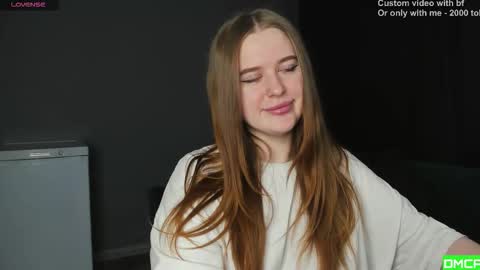 Snapshot of robert_lisa chatting on 02-11-26, 04:17 Lisa and Robert i am online all days 900 am GMT3 online show from 02-11-26, 04:17