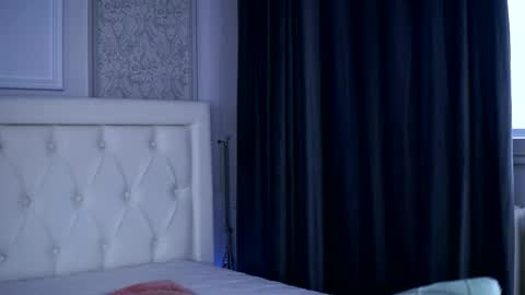 Roberta online show from 03-28-26, 01:11