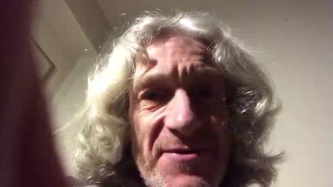 Snapshot of roberthorny69xxx chatting on 11-05-25, 01:49 Robert online show from 11-05-25, 01:49