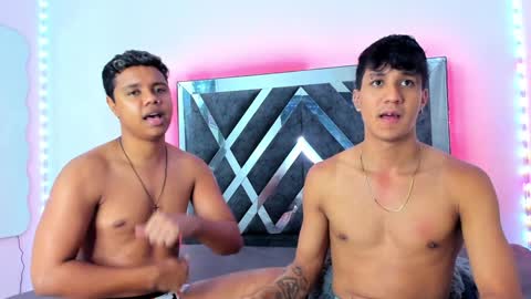 Robert Miller And Mael Thompson  online show from 01-06-25, 04:36