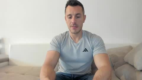 Snapshot of roberto4ever chatting on 04-30-26, 12:11 roberto4ever online show from 04-30-26, 12:11