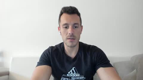 Snapshot of roberto4ever chatting on 05-08-26, 10:31 roberto4ever online show from 05-08-26, 10:31