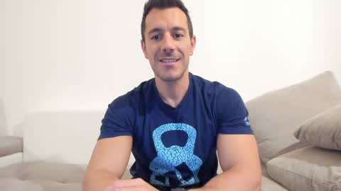 Snapshot of roberto4ever chatting on 05-17-26, 03:04 roberto4ever online show from 05-17-26, 03:04