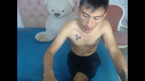 Snapshot of roberto_pinzon chatting on 02-14-26, 02:52 roberto_pinzon online show from 02-14-26, 02:52