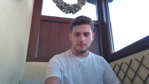 Snapshot of roberto_twink1 chatting on 12-16-24, 07:04 Roberto online show from 12-16-24, 07:04