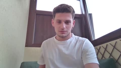 Snapshot of roberto_twink1 chatting on 01-21-25, 08:30 Roberto online show from 01-21-25, 08:30