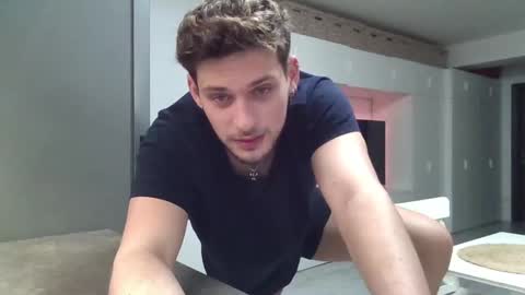 Snapshot of roberto_twink1 chatting on 02-04-25, 06:36 Roberto online show from 02-04-25, 06:36