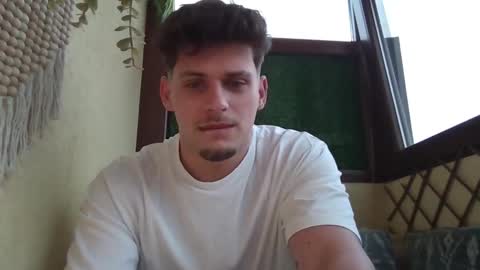 Roberto online show from 03-19-26, 04:49