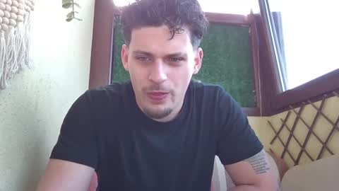 Snapshot of roberto_twink1 chatting on 04-24-26, 02:08 Roberto online show from 04-24-26, 02:08