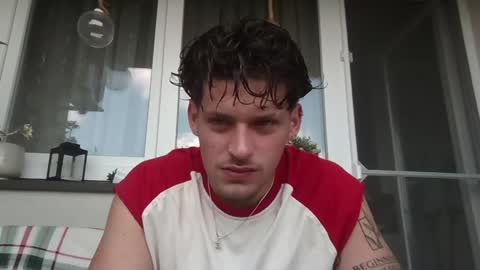 Snapshot of roberto_twink1 chatting on 06-08-26, 08:26 Roberto online show from 06-08-26, 08:26