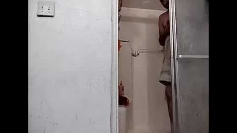 robertsaiz4200 online show from 01-23-25, 03:26