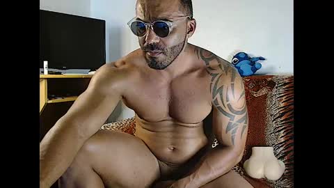 Snapshot of robertuxx chatting on 01-13-25, 06:59 BRAZILIAN BOY online show from 01-13-25, 06:59