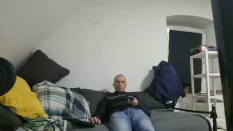 Snapshot of robertxxxpo chatting on 04-06-26, 12:41 Zenek online show from 04-06-26, 12:41