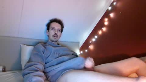 Snapshot of robin_sonx chatting on 12-29-24, 06:05 Robin online show from 12-29-24, 06:05