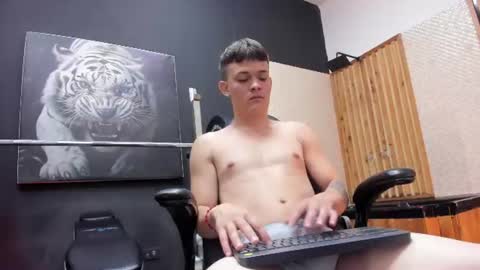 Snapshot of robinlion91 chatting on 07-07-26, 12:02 robinlion91 online show from 07-07-26, 12:02