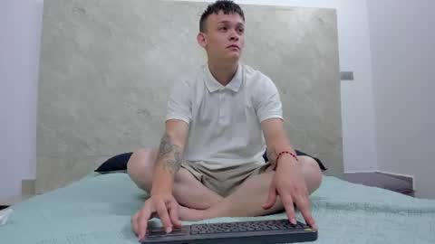 Snapshot of robinlion91 chatting on 07-22-26, 03:31 robinlion91 online show from 07-22-26, 03:31
