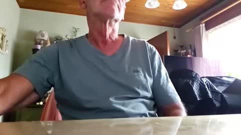 robke1966 online show from 10-15-25, 07:19