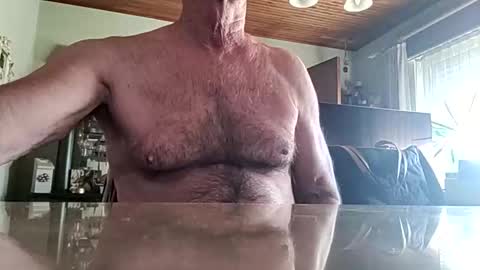 robke1966 online show from 04-08-26, 06:02