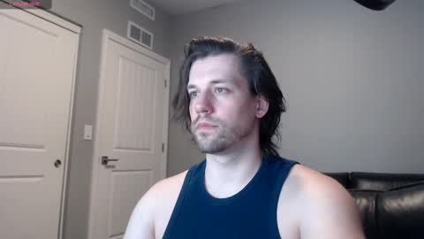 Snapshot of robknocks chatting on 01-09-25, 07:52 Rob Knocks online show from 01-09-25, 07:52