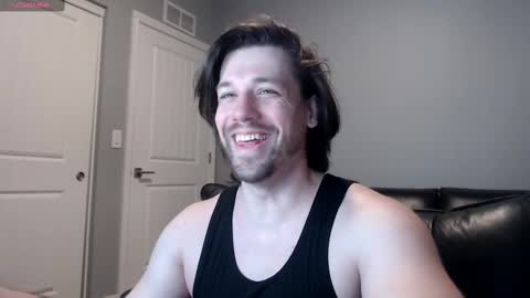 Snapshot of robknocks chatting on 01-14-25, 02:19 Rob Knocks online show from 01-14-25, 02:19