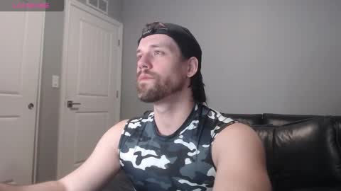 Snapshot of robknocks chatting on 10-27-25, 01:04 Rob Knocks online show from 10-27-25, 01:04