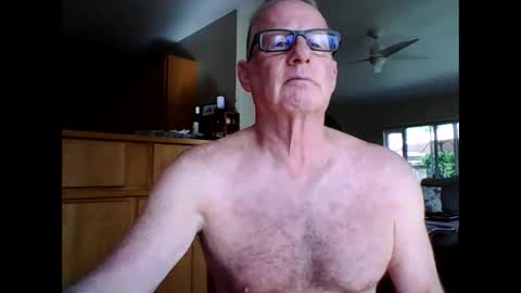 robo0000 online show from 05-04-26, 04:14