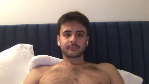 Snapshot of robthefalcon17 chatting on 09-27-25, 02:16 robthefalcon17 online show from 09-27-25, 02:16