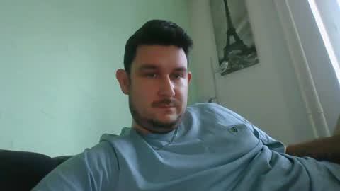 Snapshot of robtheman94 chatting on 02-10-25, 02:26 Robin online show from 02-10-25, 02:26